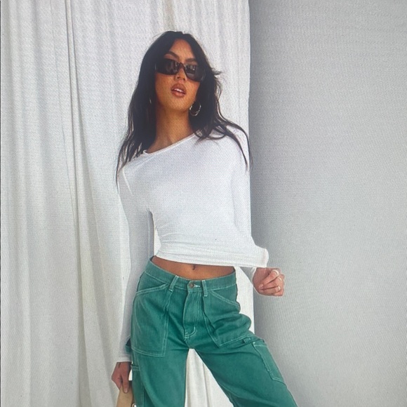 White Long Sleeve Top and Green Pants - Picture 1 of 3